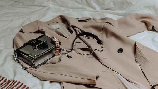 Comment reconnaître un vêtement de luxe d'une contrefaçon ?
